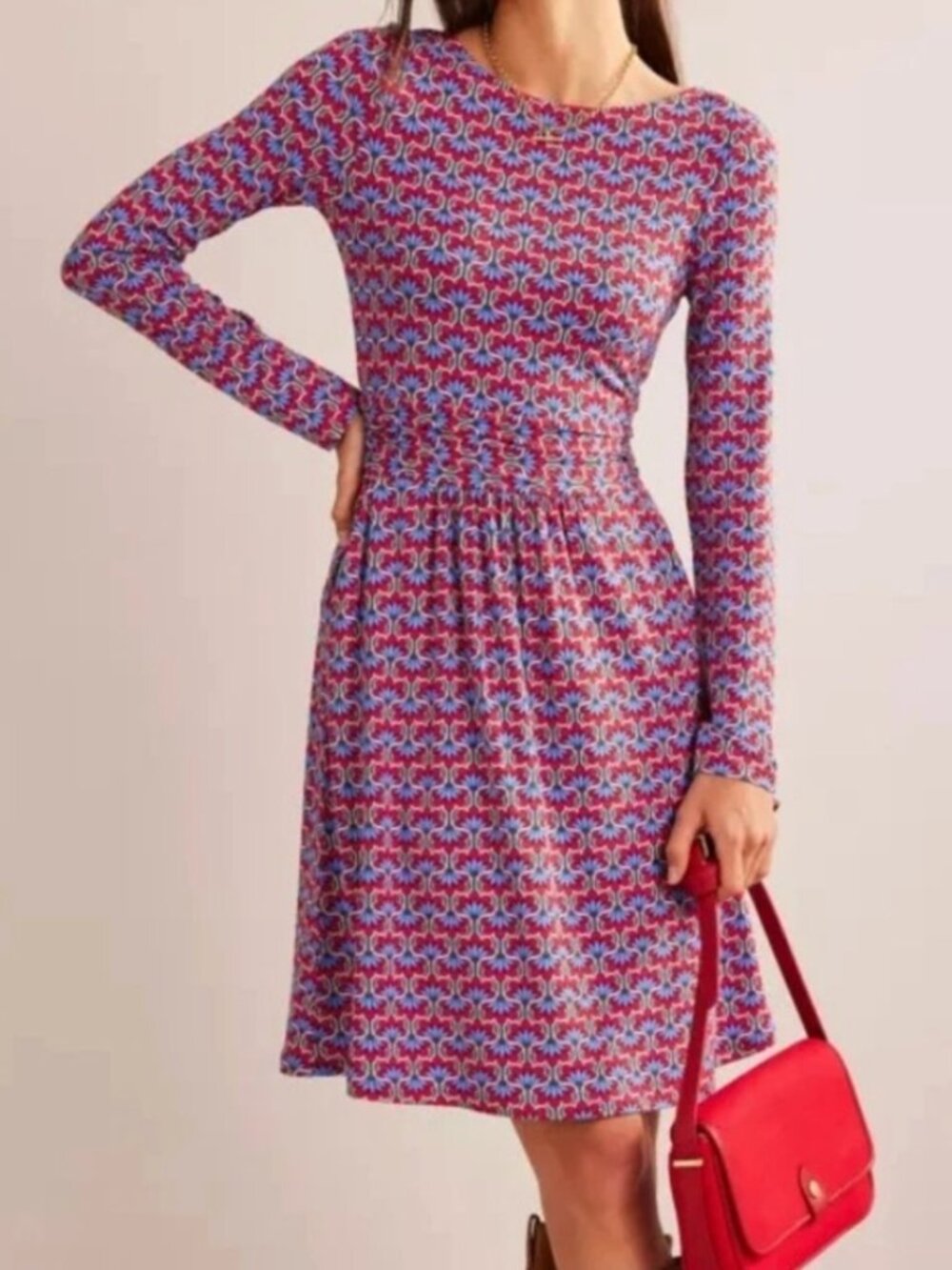 Boden Abigail Red Hot Pepper Geo Petal Print Jersey dress. Size 12P
